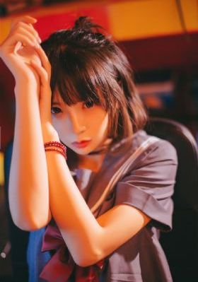 漂亮的女邻居在线观看未删减版_高清电影观看